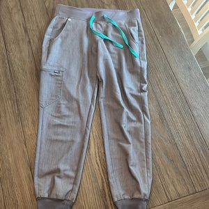 FIGS scrubs jogger pants